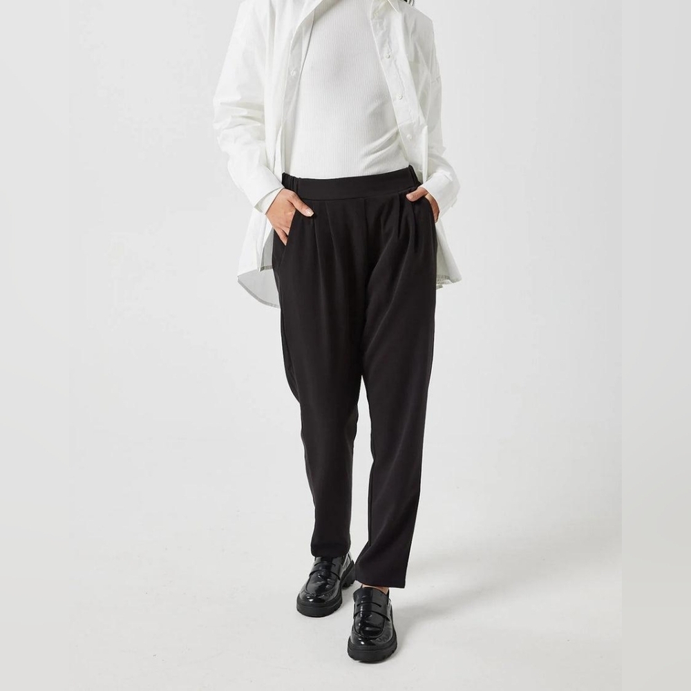 Minimum Denmark Sofja Black Tapered Trouser - image 2